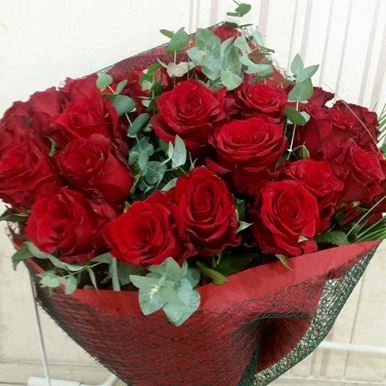 Μπουκέτο με Κόκκινα Τριαντάφυλλα