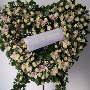 Picture of Funeral Wreath 016