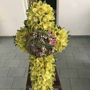Picture of Funeral Wreath 008