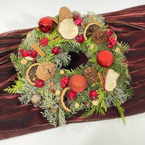 Picture of Wreath with Decorations No. 267