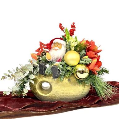 Picture of Dreamy Santa Arrangement No.592