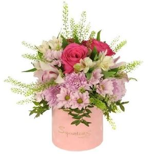 Picture of Pink Paradise Box.